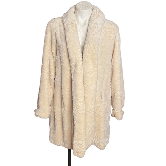 Tissavel of France Jackets & Blazers - Vintage faux fur swing Coat winter white cream Le Coat by Tissavel France Sz M